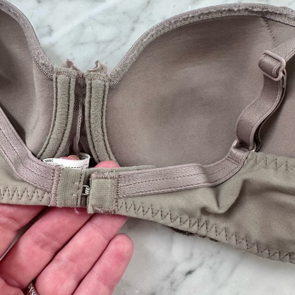 Simone Perele Andora 3D Spacer Molded Bra 34B Grey Taupe with Blue Embroidery - Picture 7 of 11